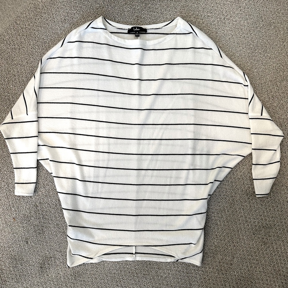 Lulu’s - Dolman Sleeve Top- like new!